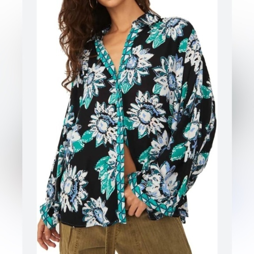 Free People good vibrations Flowy Floral Top medium